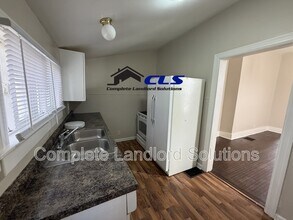 932 8th Ave in Terre Haute, IN - Building Photo - Building Photo