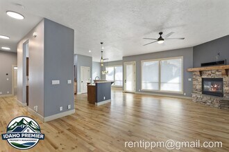 3103 E Tybalt Ct in Meridian, ID - Building Photo - Building Photo