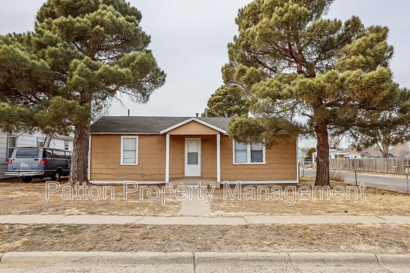 111 N Virginia St in Amarillo, TX - Building Photo