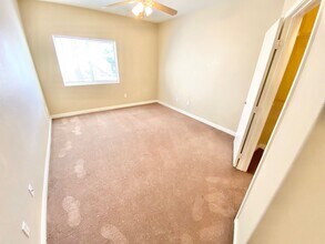 5655 E Sahara Ave in Las Vegas, NV - Building Photo - Building Photo