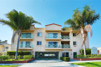 Crown Ridge Apartments in Torrance, CA - Foto de edificio - Building Photo