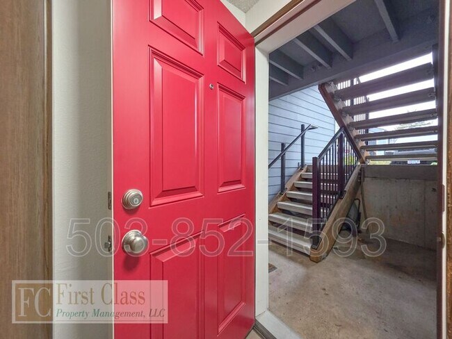 47 Eagle Crest Dr in Lake Oswego, OR - Building Photo - Building Photo