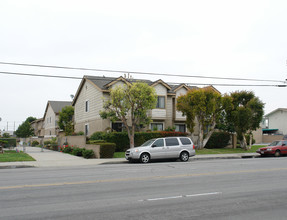 Urban Woods in Garden Grove, CA - Building Photo - Building Photo