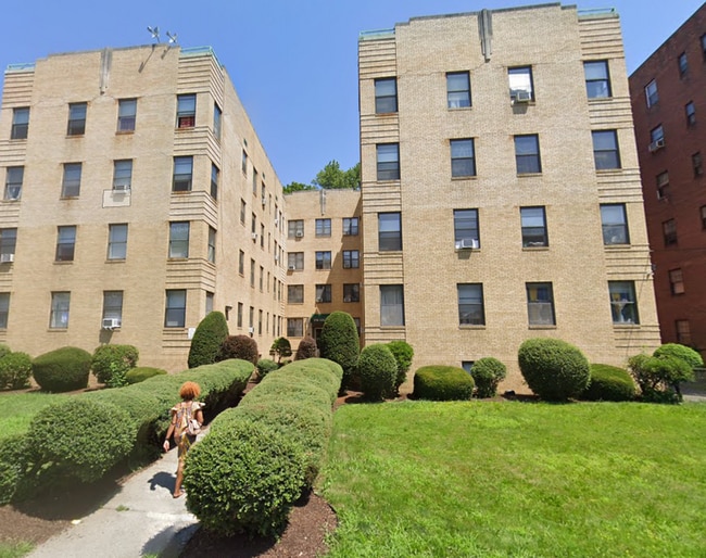 276 Collins St in Hartford, CT - Building Photo - Building Photo