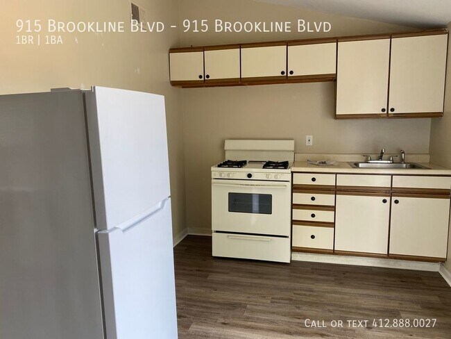 property at 915 Brookline Blvd
