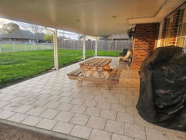 608 Vanessa Dr in Houma, LA - Building Photo - Building Photo