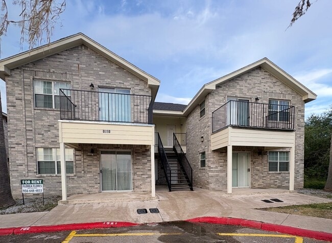 property at 1521 Oasis Dr