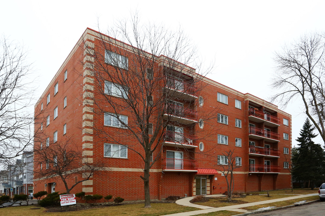 1210 E Washington St in Des Plaines, IL - Building Photo