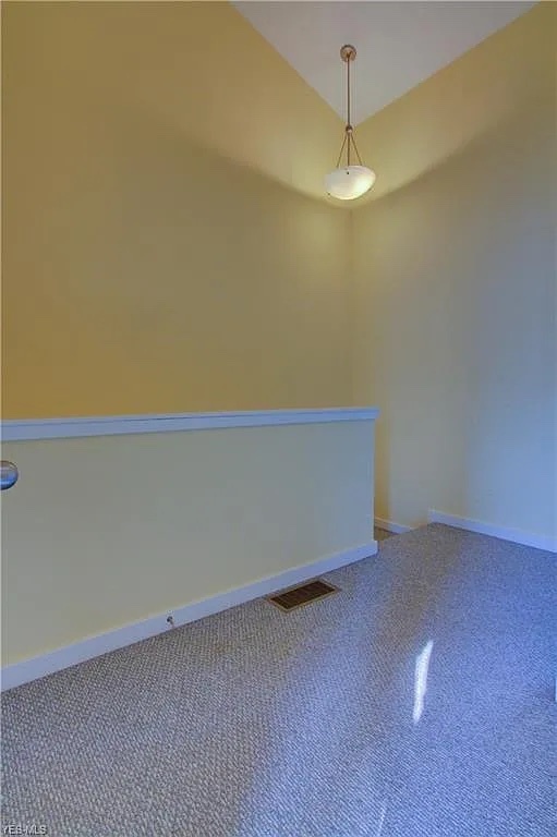 1489 Huntington Ln in Cleveland Heights, OH - Foto de edificio - Building Photo