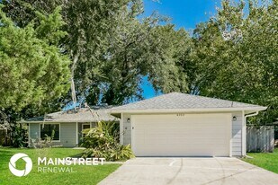 4303 Ponds Dr in Cocoa, FL - Building Photo