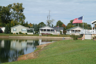 119 Pine Lakes Dr W in Lapeer, MI - Building Photo - Building Photo