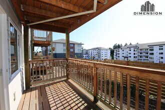 The Drexel Des Moines in Des Moines, WA - Foto de edificio - Building Photo