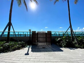 1500 Bay Rd, Unit 956S in Miami Beach, FL - Building Photo - Building Photo