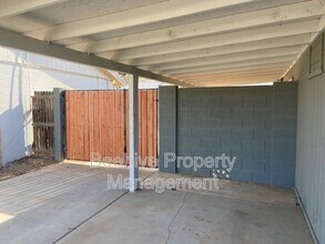 4633 W Sunnyslope Ln in Glendale, AZ - Building Photo - Building Photo