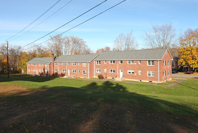 Summit Gardens in New Milford, CT - Building Photo - Building Photo