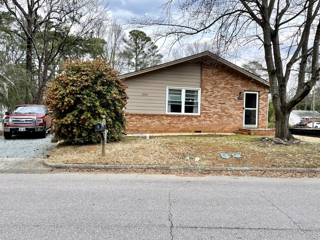 224 Adams St in Cary, NC - Building Photo - Building Photo