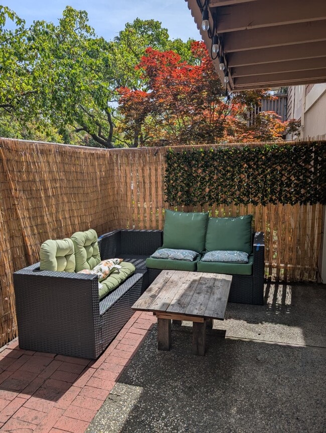 280 Easy St, Unit 407 in Mountain View, CA - Foto de edificio - Building Photo