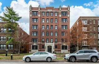 5616 Pershing Ave in St. Louis, MO - Building Photo