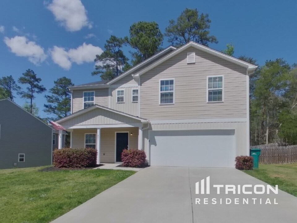 621 Buckskin Rd in Oakboro, NC - Building Photo