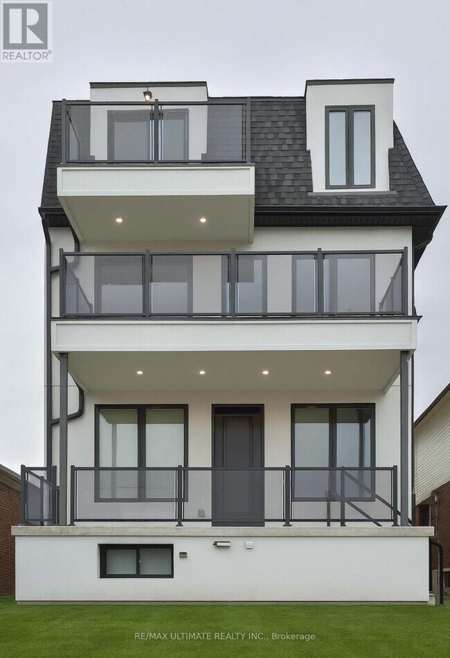 6 Chudleigh Rd in Toronto, ON - Building Photo - Building Photo