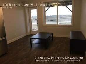490 Bluebell Ln W in Lethbridge, AB - Building Photo - Building Photo