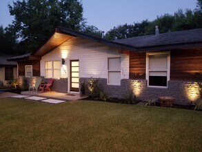 5805 Blythewood Dr in Austin, TX - Building Photo - Building Photo