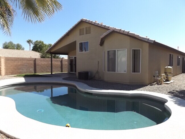 property at 116 W Del Rio St