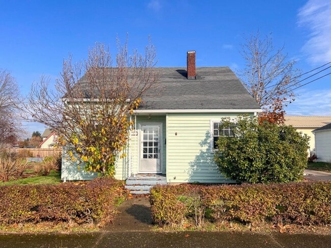 property at 165 W Ash St