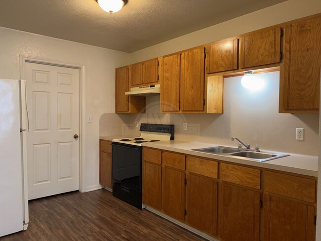 property at 204 W Avenue F