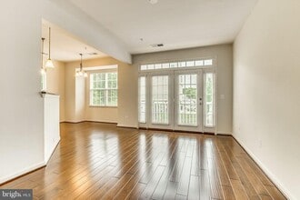 45770 Winding Branch Terrace in Sterling, VA - Building Photo - Building Photo