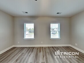 131 Dimaggio Dr in Springfield, TN - Building Photo - Building Photo