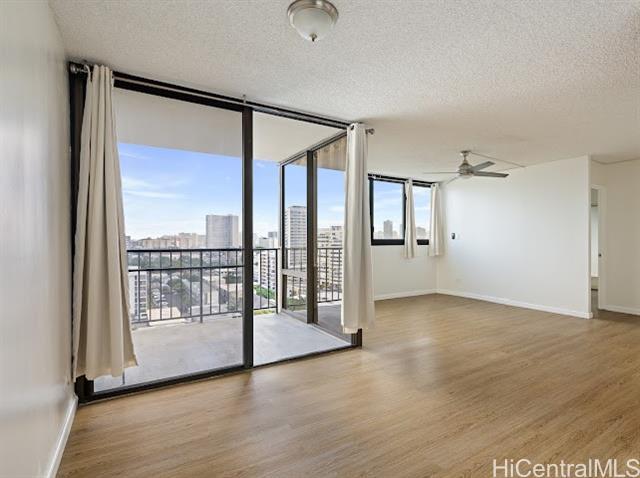 1571 Piikoi St in Honolulu, HI - Foto de edificio