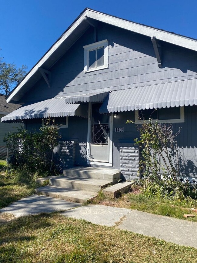property at 1409 9th St