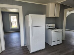 2201 W 2nd St in Davenport, IA - Building Photo - Building Photo