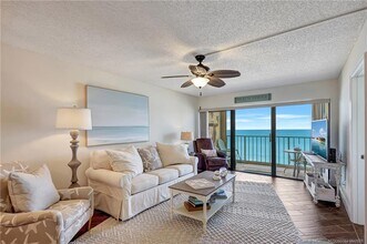 10310 S Ocean Dr in Jensen Beach, FL - Foto de edificio - Building Photo