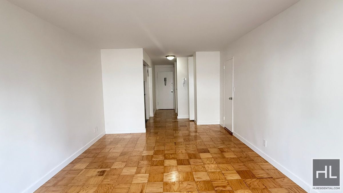 EAST 36 STREET in New York, NY - Building Photo