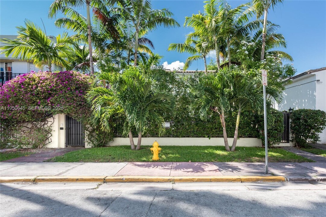 1616 Drexel Ave in Miami Beach, FL - Building Photo