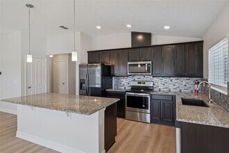 2256 GLADIOLUS Ln in Mascotte, FL - Building Photo - Building Photo