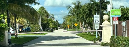 2020 Coral Reef Dr in Pompano Beach, FL - Building Photo - Building Photo