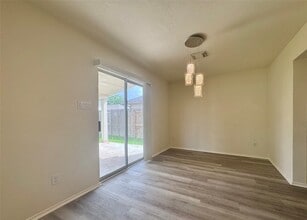 8930 Aspen Pl Dr in Houston, TX - Building Photo - Building Photo