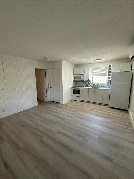 2020 Miami Rd in Fort Lauderdale, FL - Building Photo