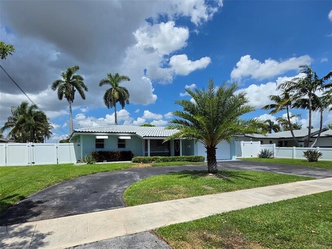 341 SE 6th Ave in Pompano Beach, FL - Building Photo - Building Photo