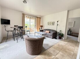 46750 Mountain Cove Dr, Unit 46750 Mountain Cove in Indian Wells, CA - Building Photo