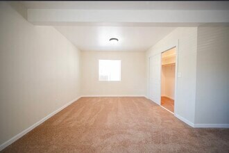 315 Atrisco Dr SW in Albuquerque, NM - Foto de edificio - Building Photo