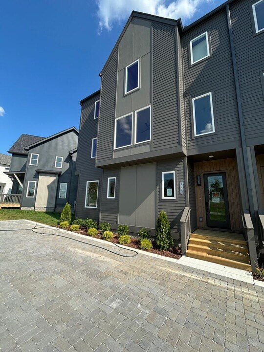 2920 Stokers Ln in Nashville, TN - Building Photo