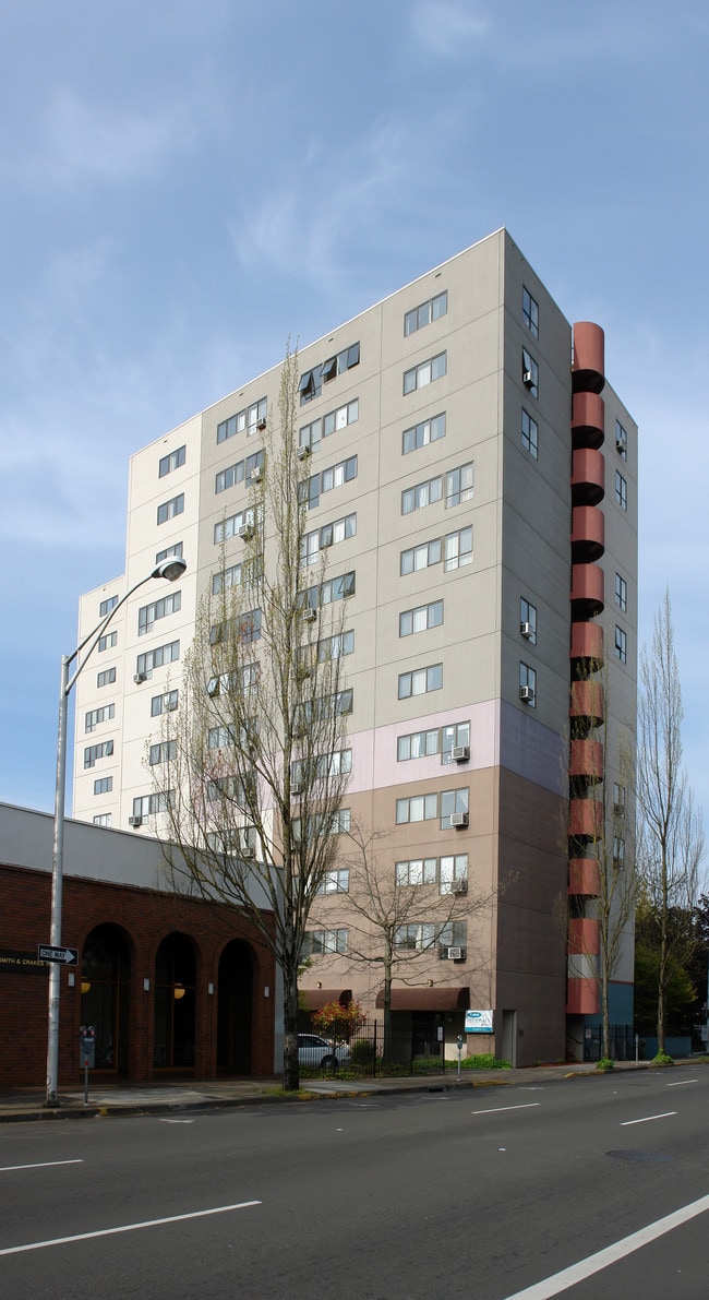 Olive Plaza in Eugene, OR - Foto de edificio - Building Photo