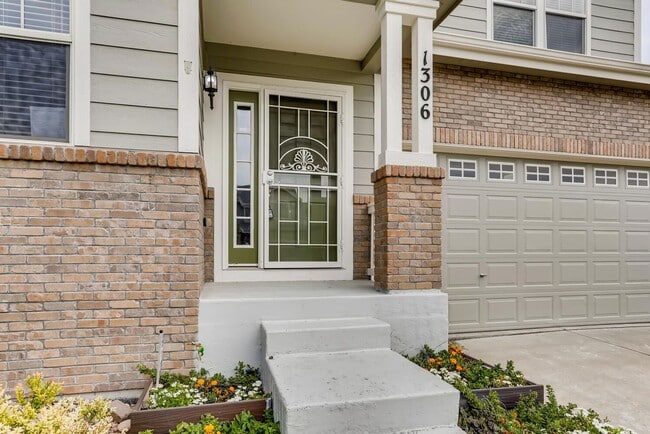 1306 S Buchanan Way in Aurora, CO - Building Photo - Building Photo