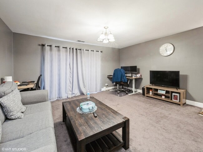 property at 625 Derry Ct