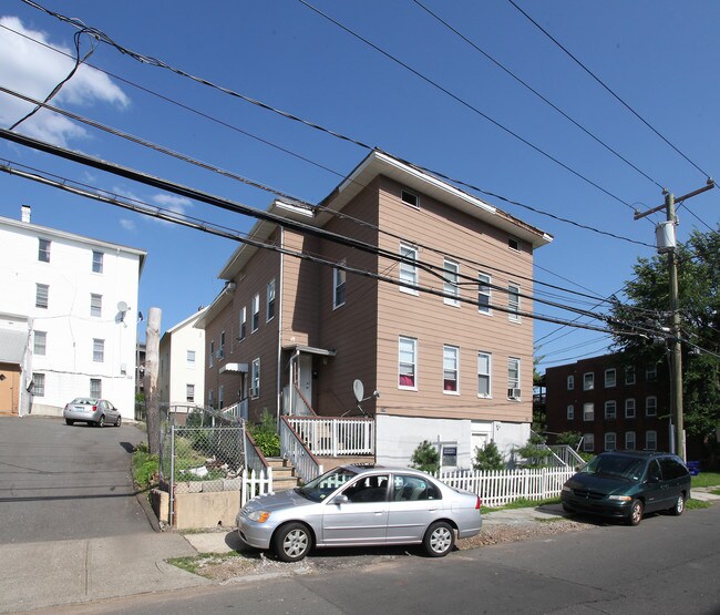 235-239 Washington St in New Britain, CT - Building Photo - Building Photo