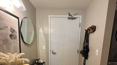 660 W Wayman St in Chicago, IL - Building Photo - Building Photo